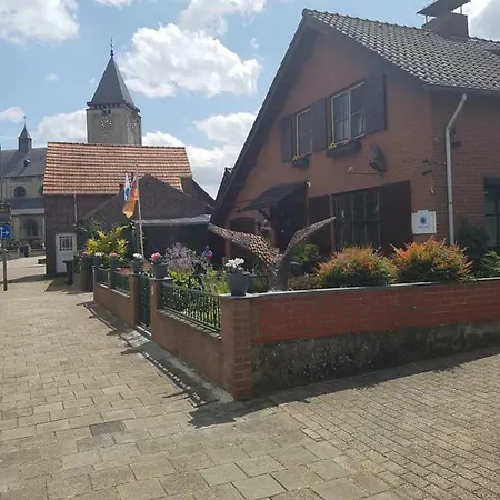 Erbuca Bed & Breakfast *